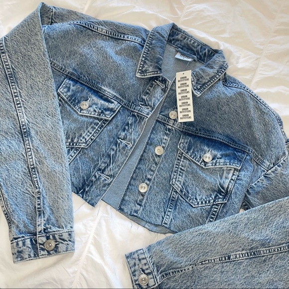 BDG Jackets & Blazers - NWT BDG Cropped Denim Trucker Jacket Urban Outfitters S